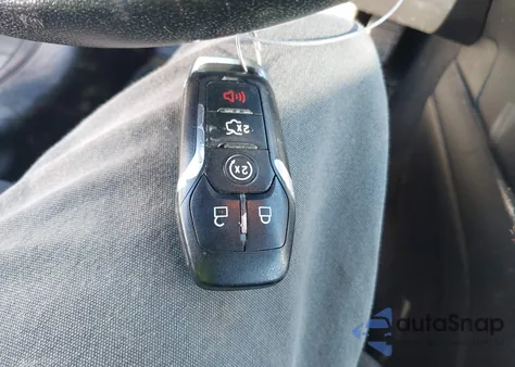 2016 Ford Mustang Ecoboost z USA, uszkodzony, nr VIN 1FA6P8TH3G5300253